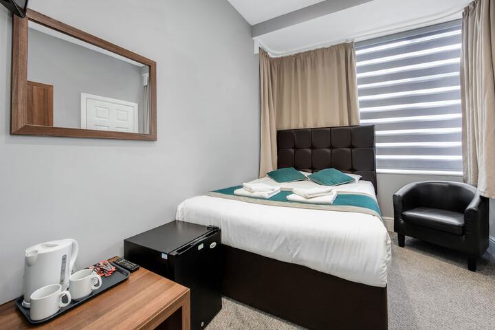 Room 21 of 44