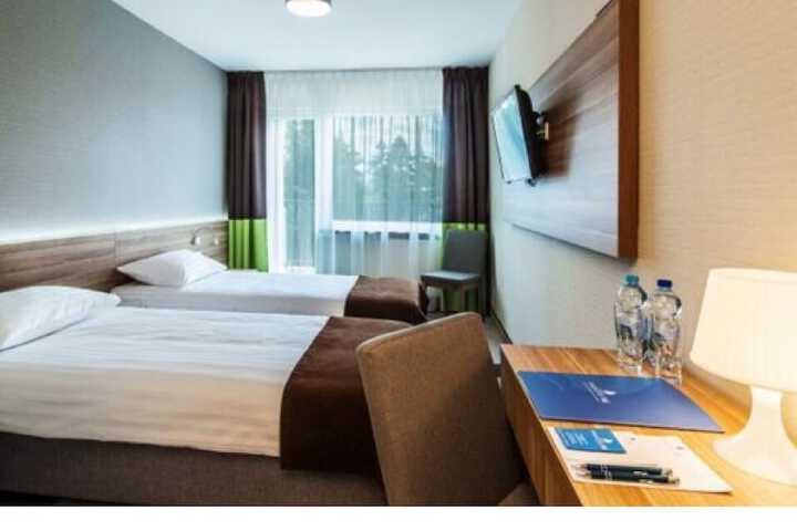 Room 9 of 44