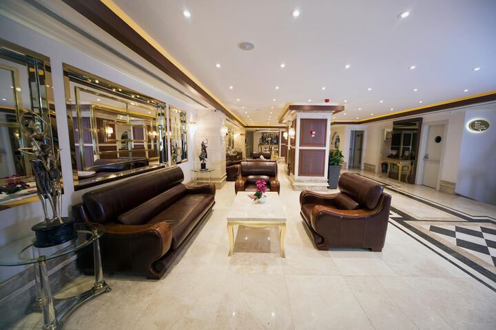 Guest Lobby
