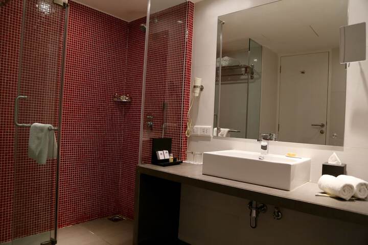Room 35 of 93