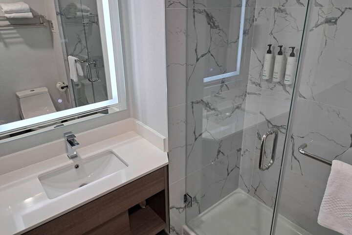 Room 5 of 25