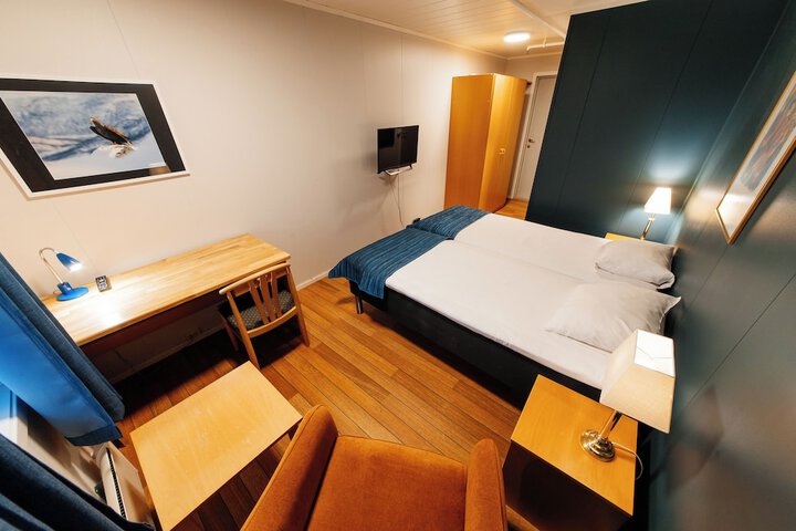 Room 34 of 199