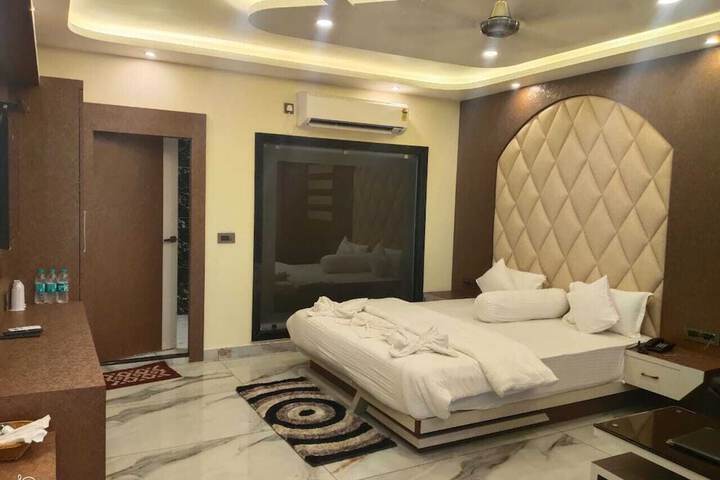 Room 50 of 70