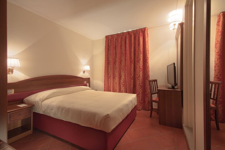 Room 5 of 54