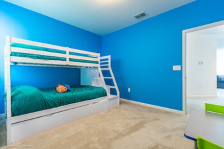 Room 170 of 241