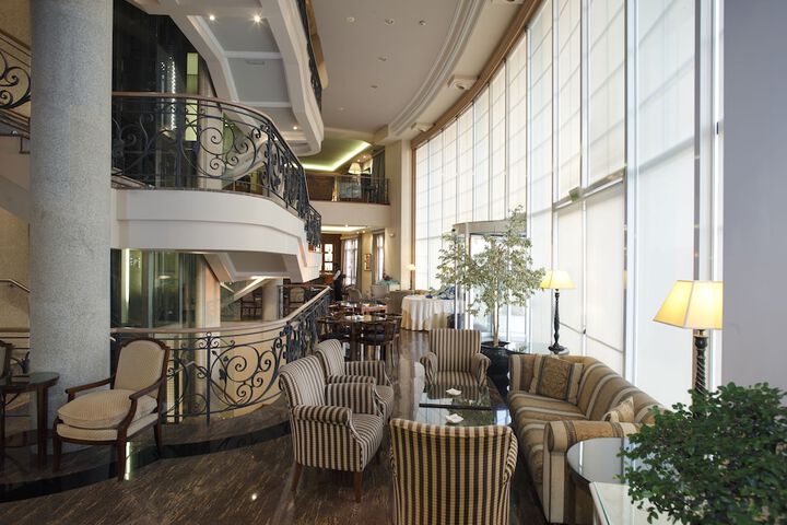 Guest Lobby