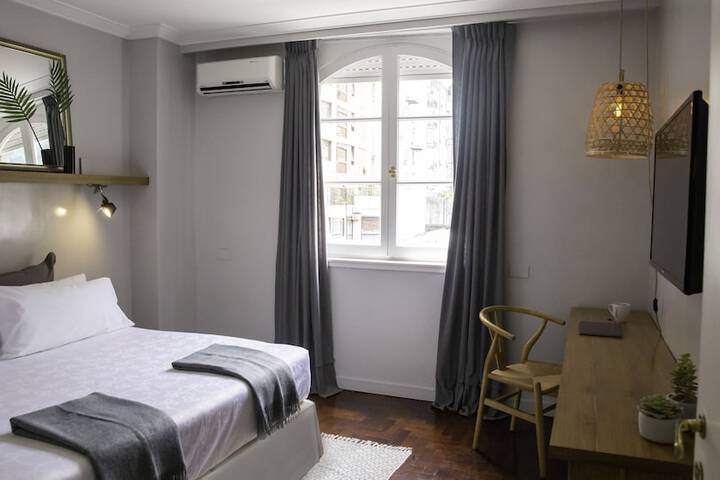 Room 27 of 67