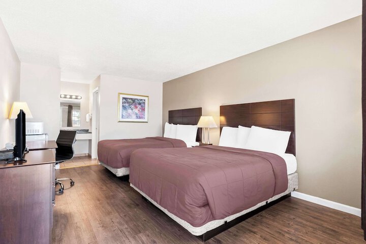 Room 10 of 47