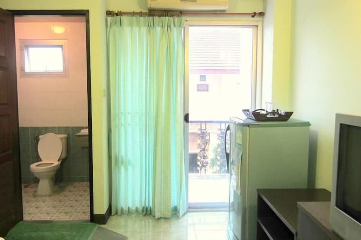 Room 11 of 13