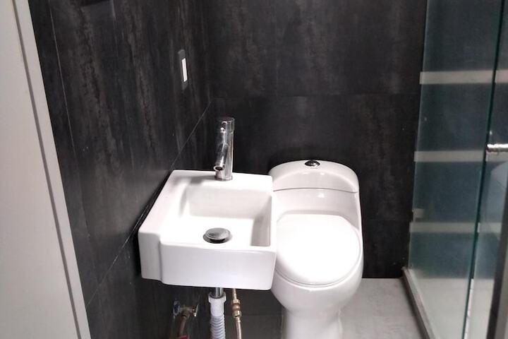 Room 7 of 19