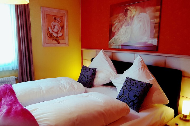 Room 3 of 47