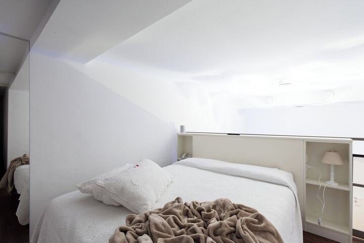 Room 43 of 189