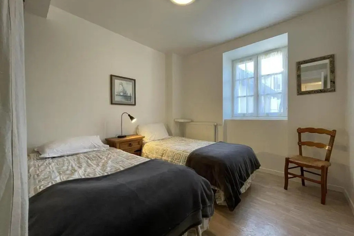 Room 3 of 15