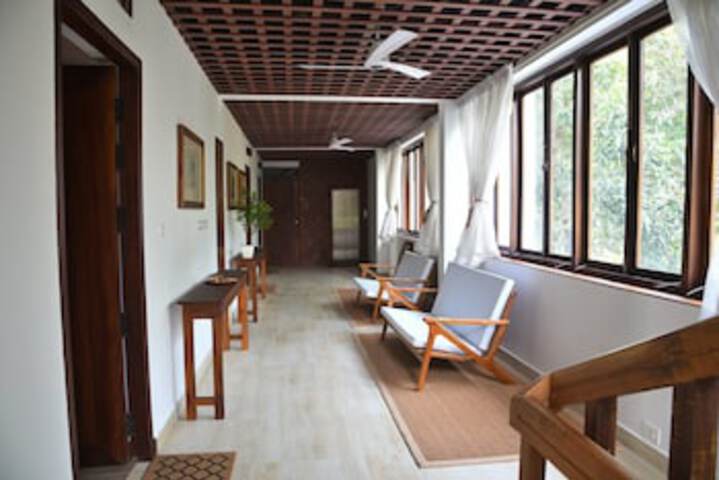 Ballroom/Hall 2 of 2