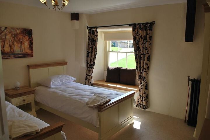 Room 3 of 11