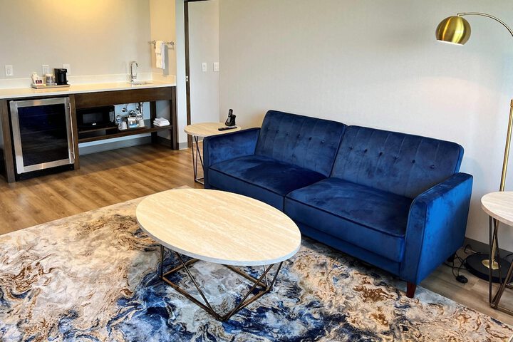 Room 53 of 123