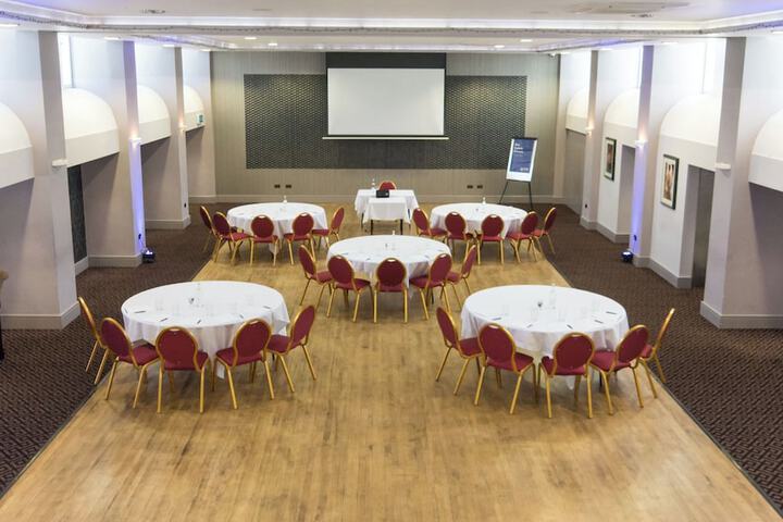 Ballroom/Hall 116 of 129