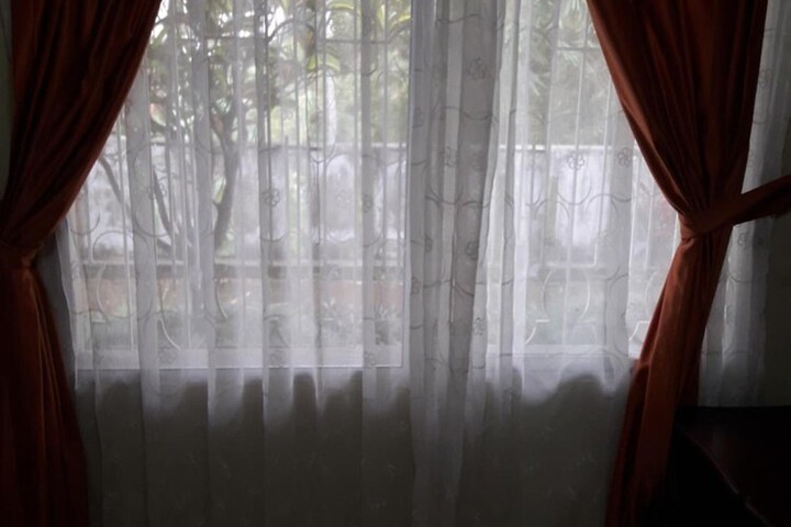 Room 7 of 16