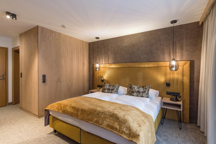 Room 3 of 57