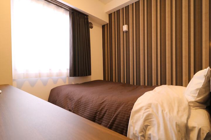Room 34 of 112