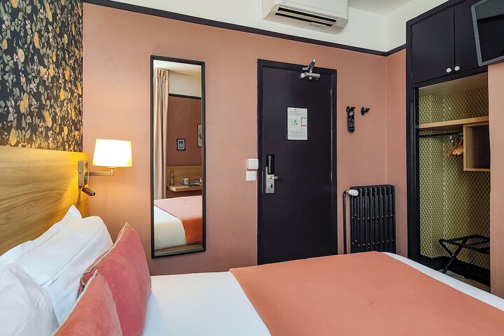 Room 62 of 122