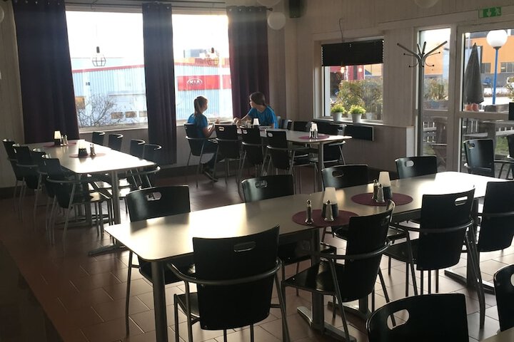 Dining 62 of 82