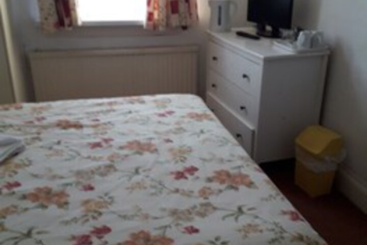 Room 10 of 20