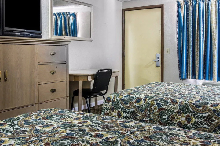 Room 2 of 15