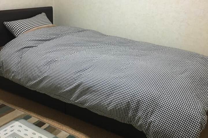 Room 12 of 46