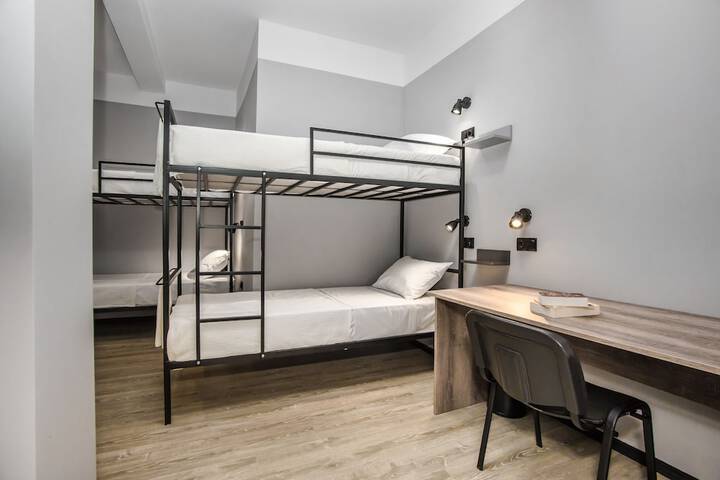 Room 21 of 49