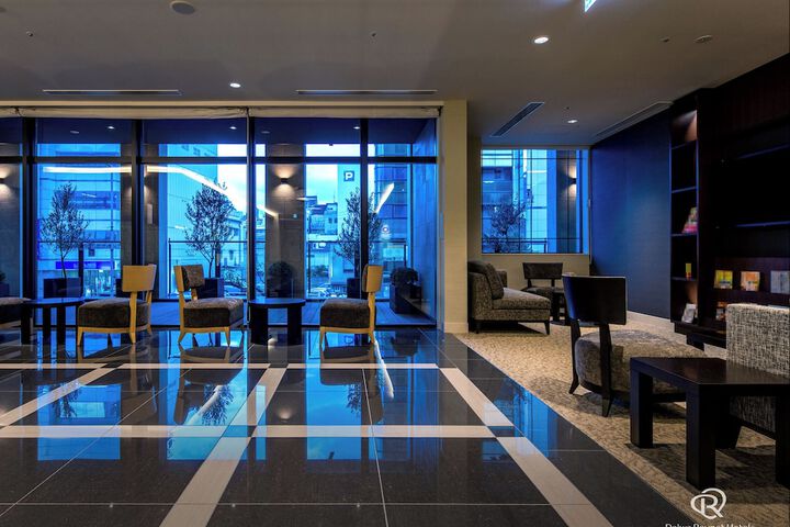 Hotel Lobby