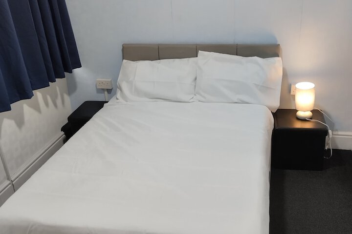Room 13 of 44