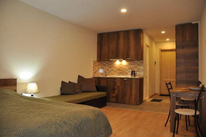 Room 9 of 15