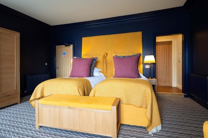 Room 22 of 36