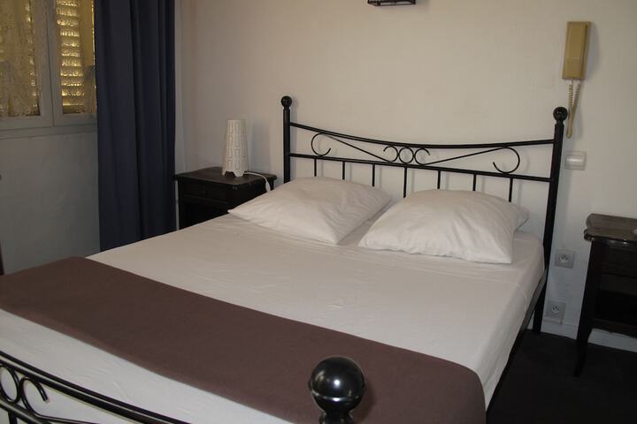 Room 3 of 36