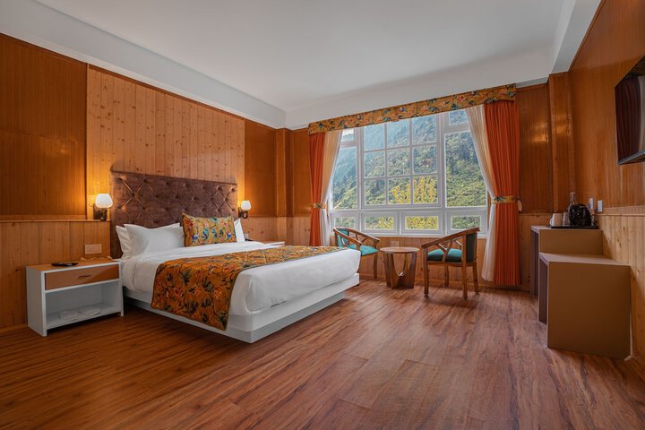 Room 2 of 7