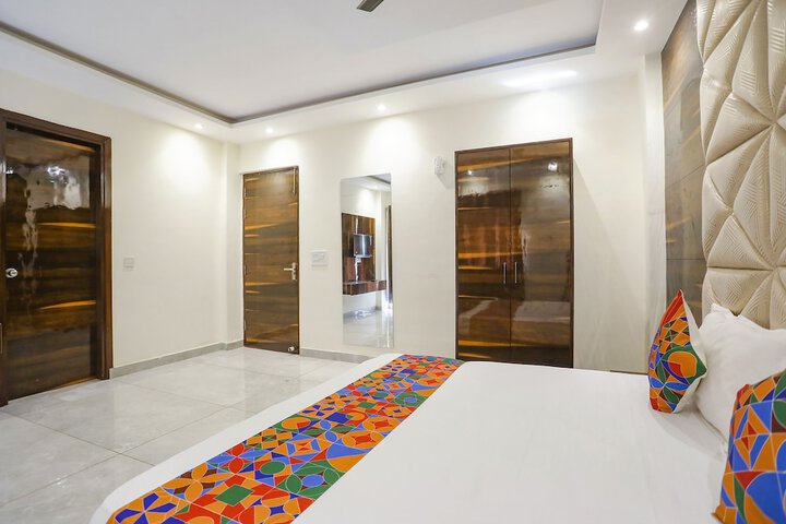 Room 18 of 24