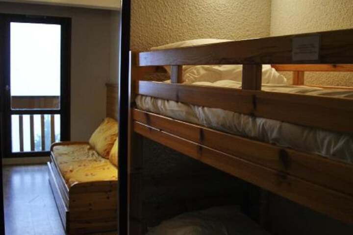 Room 4 of 41