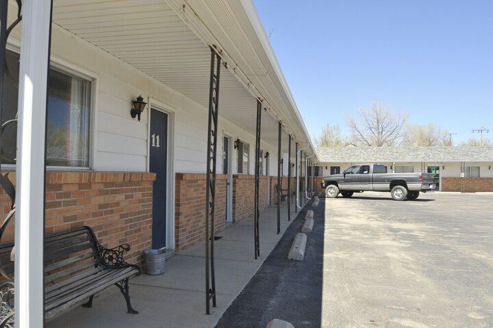 COZY MOTEL