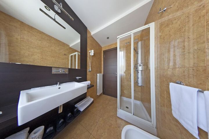 Clean Restrooms