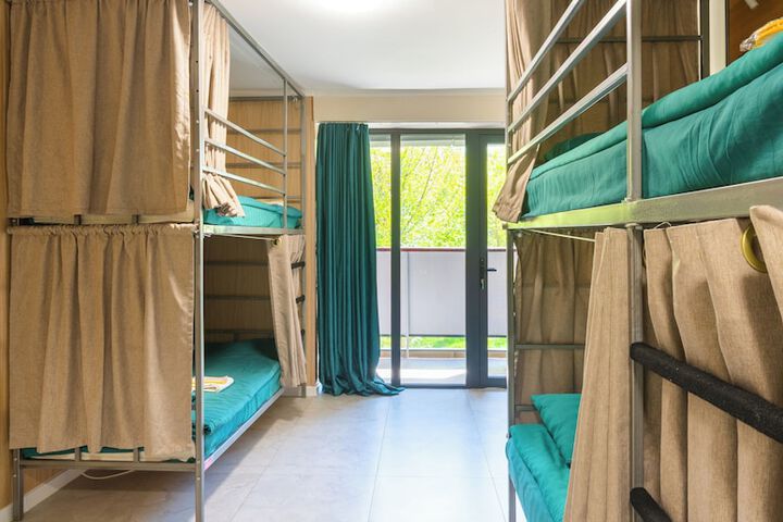 Room 10 of 61