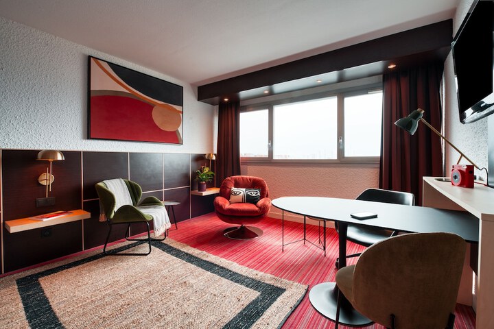 Room 12 of 47