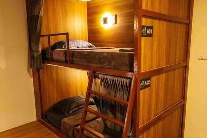 Room 73 of 132