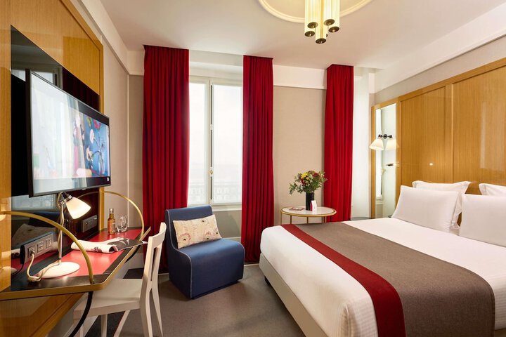 Room 27 of 128