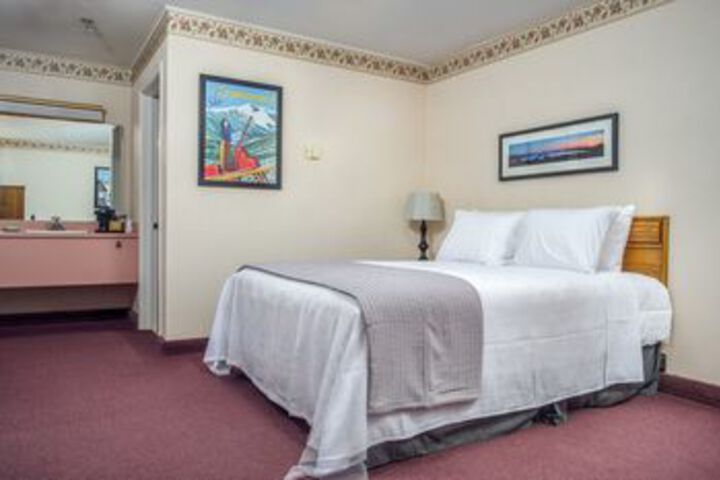 Room 15 of 24