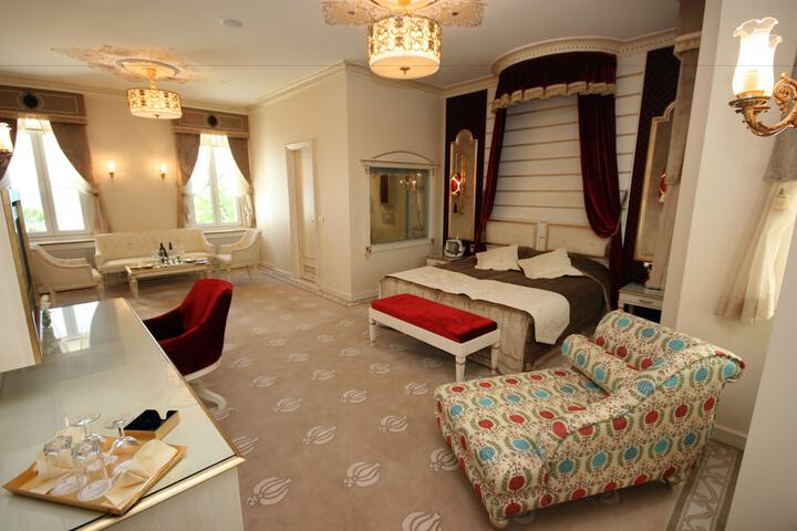 Room 6 of 58