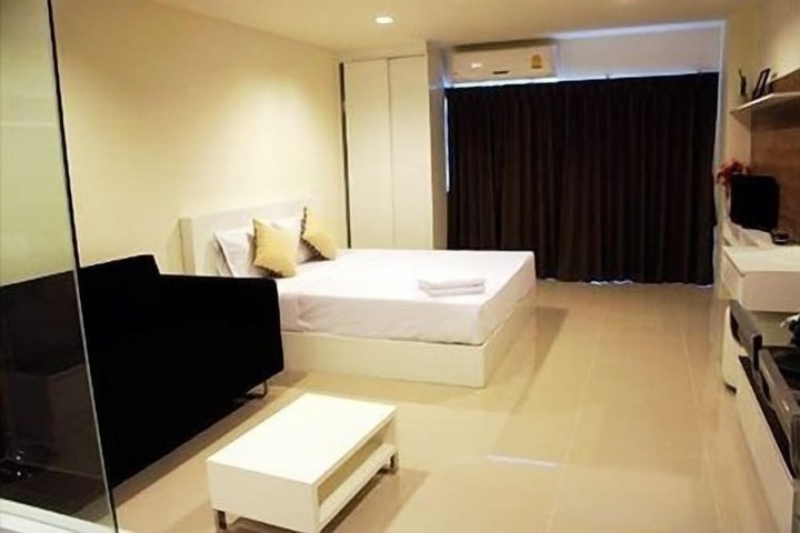 Room 35 of 83