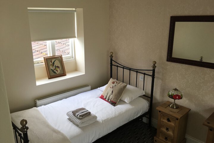 Room 13 of 26