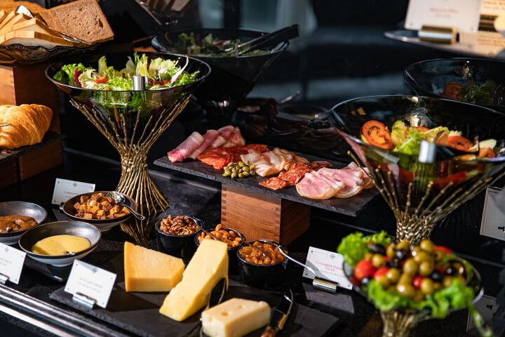 Dining 100 of 127