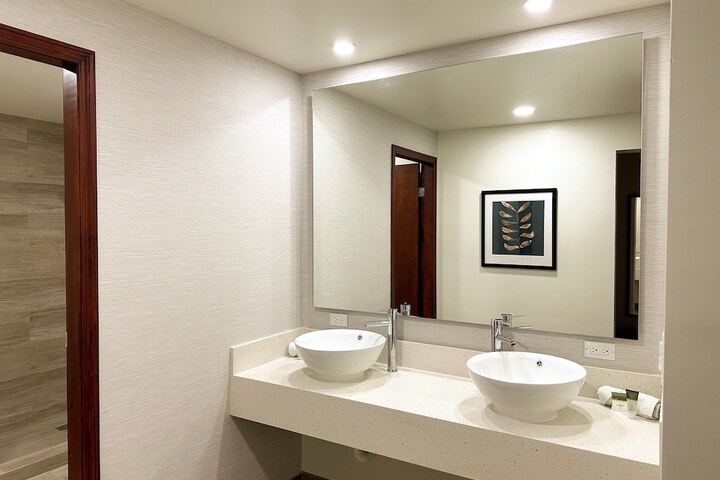 Room 30 of 41